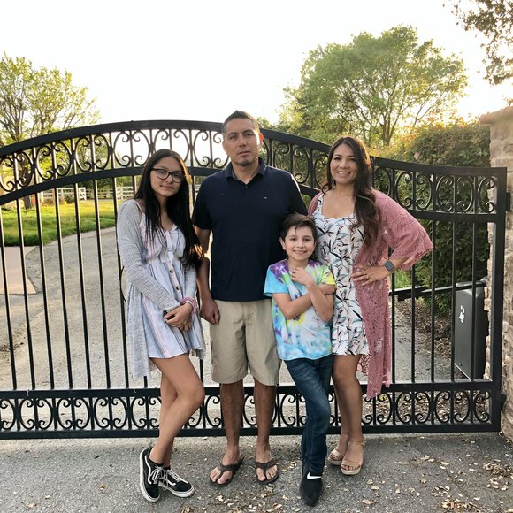 Meet your Posher, Lizeth - Picture 1 of 1